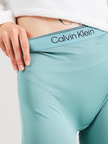 Calvin Klein Sport ضيق سروال رياضي بلون أزرق