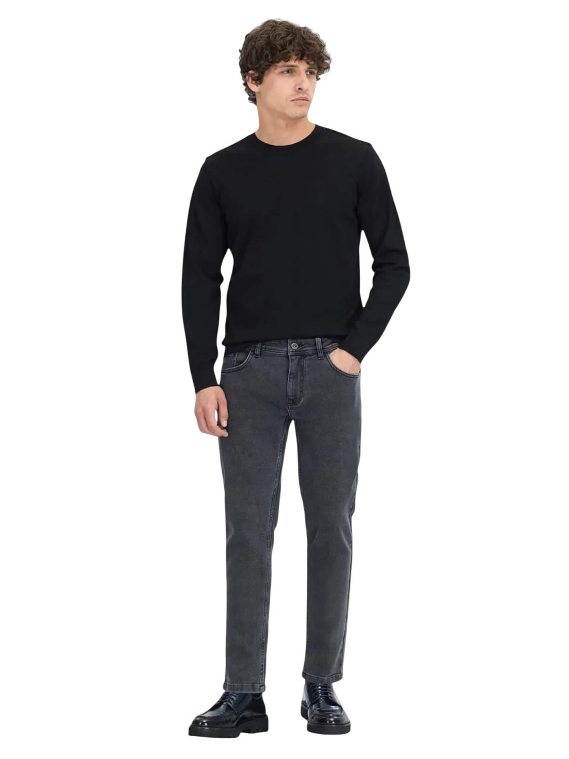 Ramsey Knit Cardigan in Black