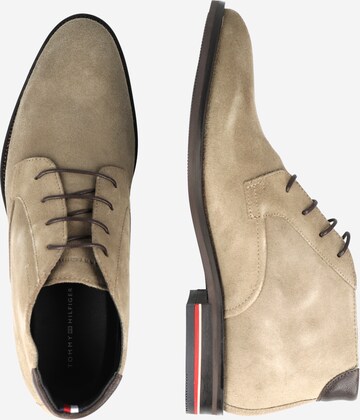 TOMMY HILFIGER Chukka boots in Beige