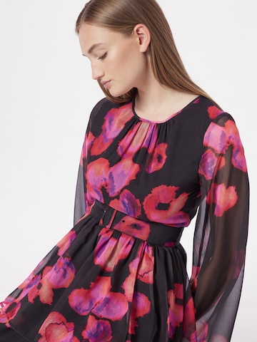 Robe Warehouse en rose