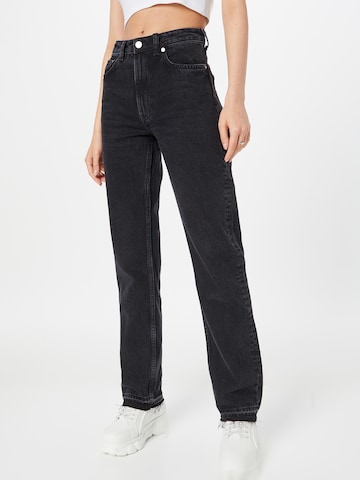 WEEKDAY Regular Jeans 'Voyage' in Schwarz: predná strana