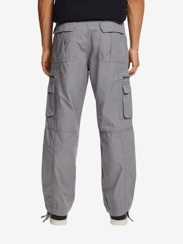 Regular Pantalon cargo ESPRIT en gris