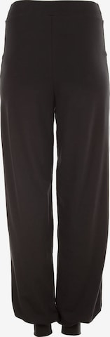 Effilé Pantalon de sport 'WH12' Winshape en noir