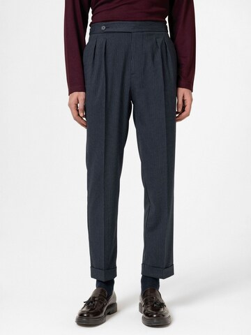 Antioch Regular Trousers with creases 'Eladio' in Blue: front