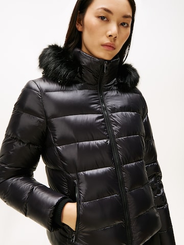 TOMMY HILFIGER Téli dzseki - fekete