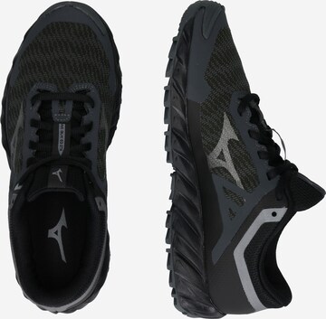 Chaussure de course 'WAVE IBUKI' MIZUNO en gris