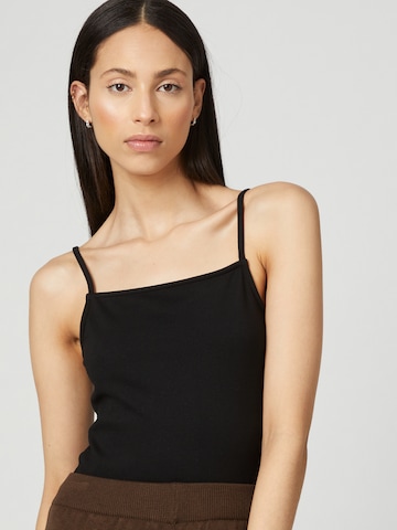 Liz Kaeber Top in Black: front