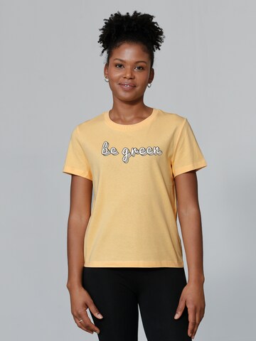 Maglietta 'Be green' di Watapparel in giallo: frontale