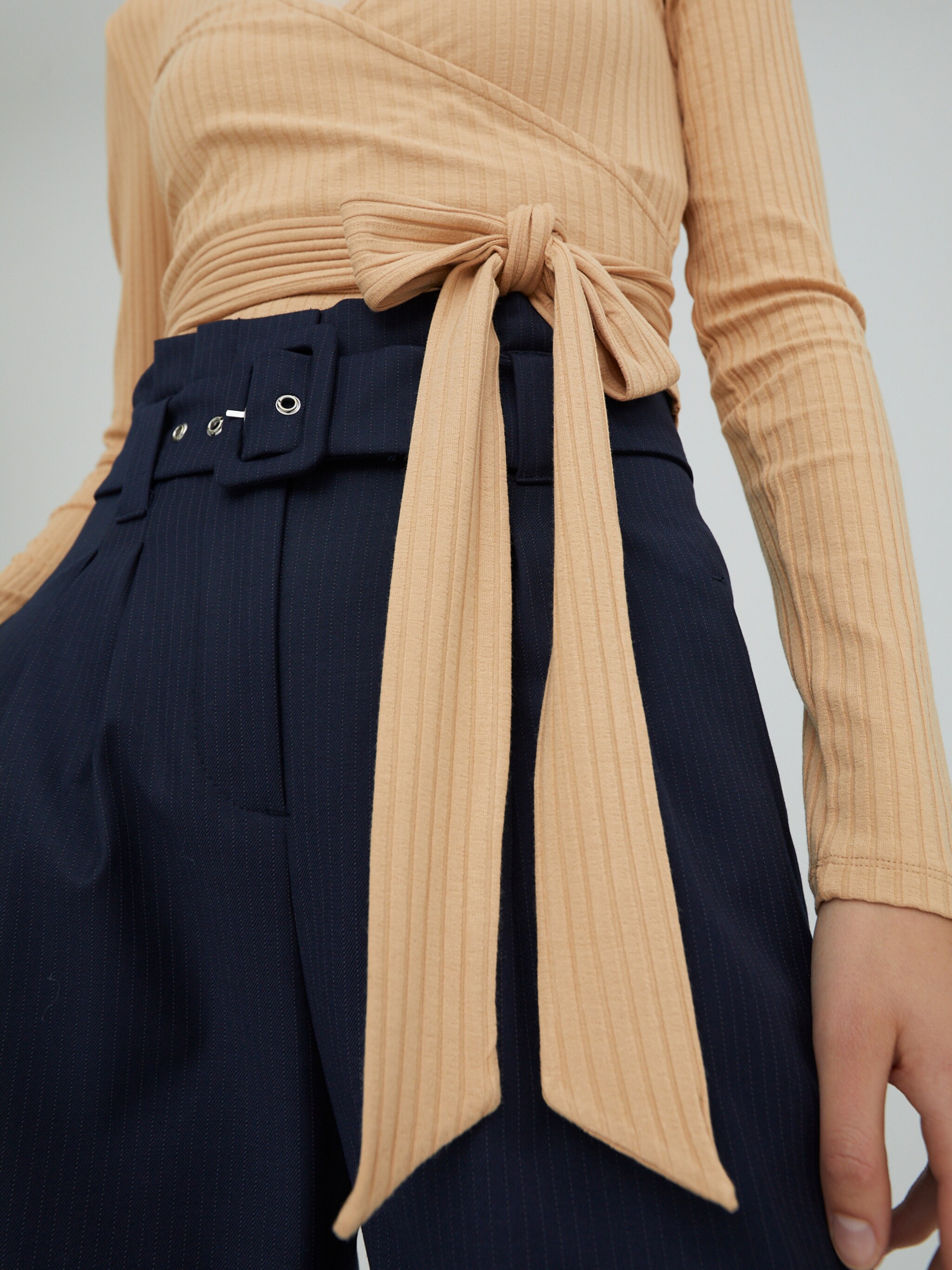 EDITED Produkte Shirt 'Sabrina' sand