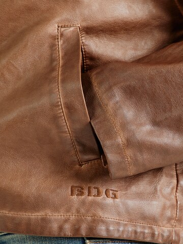 BDG Urban Outfitters Přechodná bunda – hnědá