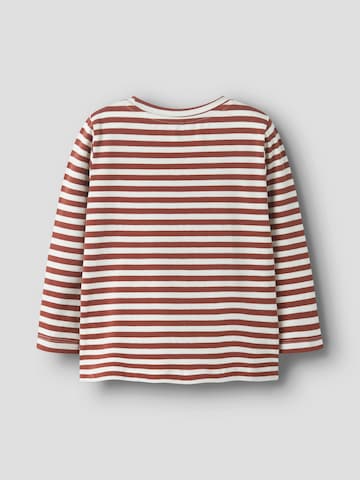 Tricou 'NMMNITU' de la NAME IT pe roșu