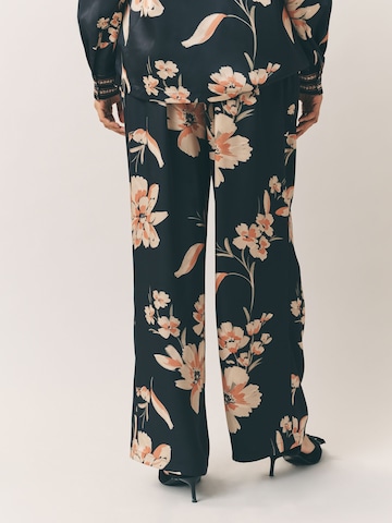 Loosefit Pantalon LAURA ASHLEY en rouge