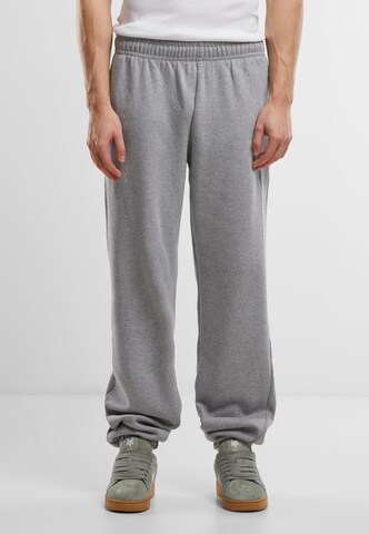 Urban Classics Loose fit Trousers in Grey