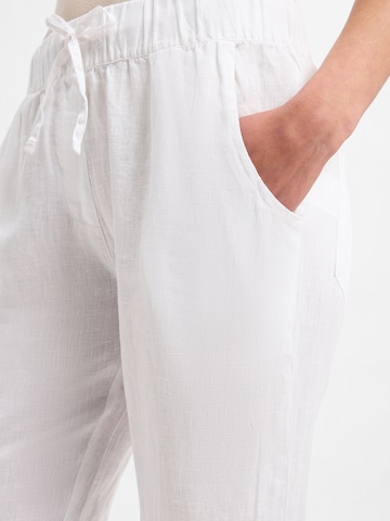 Marie Lund Loosefit Hose in Weiß