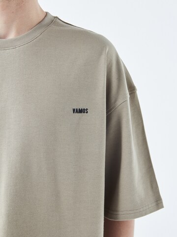 Tricou 'Hurst' de la VAMOS CLO pe gri