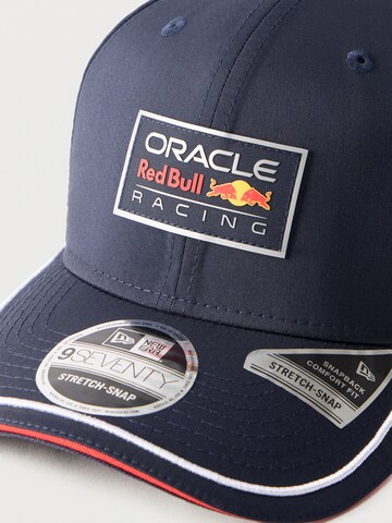 NEW ERA Hætte 'FW DYN BULL 9SEVENTY® RED BULL' i blå