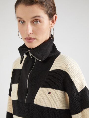 TOMMY HILFIGER Pullover in Schwarz