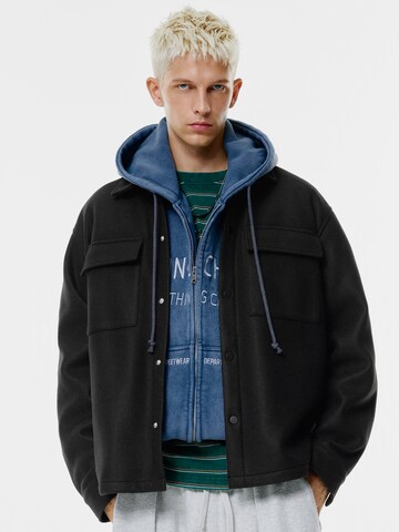 Pull&Bear Between-Season Jacket in Black: front
