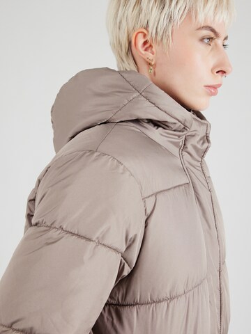 Cappotto invernale 'PCMaddie' di PIECES in marrone