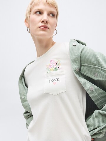 T-shirt 'ONLPOLLY' Only Tall en blanc