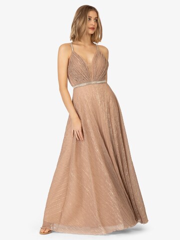 APART Abendkleid aus gekrinkeltem und plissiertem Mesh in Gold