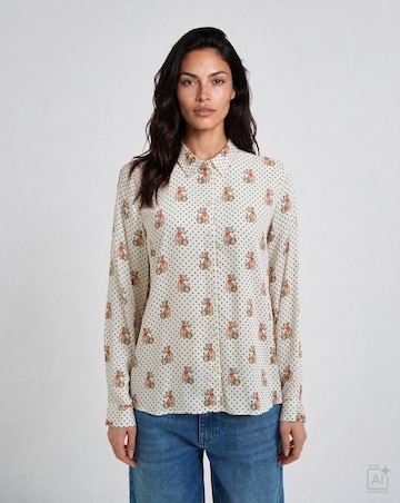 Milano Italy Blouse in Beige: front