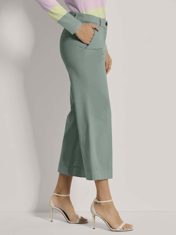 MADELEINE Loosefit Hose in Grün