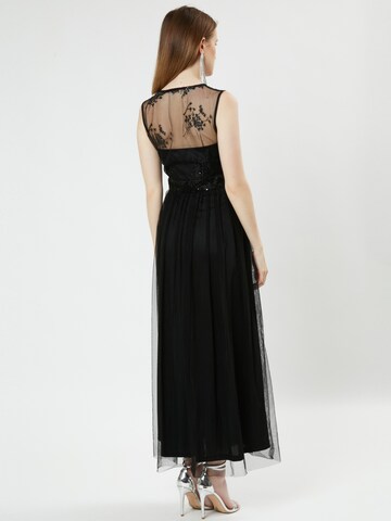 Influencer Evening Dress in Black