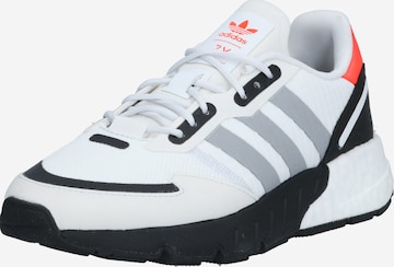 ADIDAS ORIGINALS Trainers in White: front