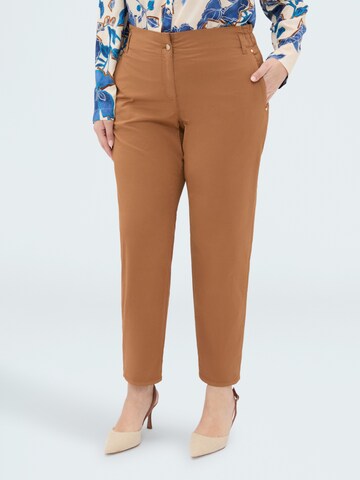 Fiorella Rubino Loosefit Hose‌‌‌‌ in Braun: Vorderseite