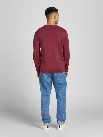 JACK & JONES - Regular Fit Pullover 'Leo' em vermelho