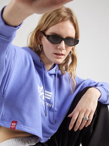 ALPHA INDUSTRIES Sweatshirt in Lila