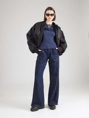 GUESS - Camiseta en azul