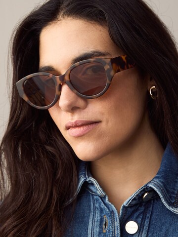 Next Päikeseprillid 'Sonnenbrille', värv pruun: eest vaates