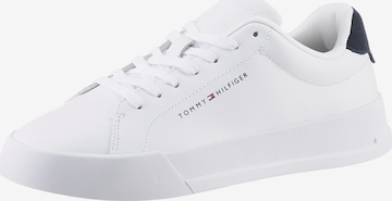 TOMMY HILFIGER Sneakers laag 'Curt' in Wit: voorkant