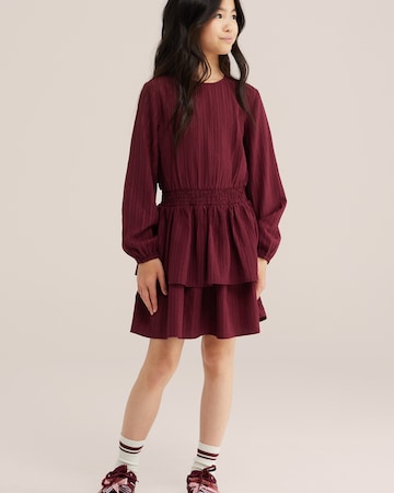 WE Fashion Dress in Red: front