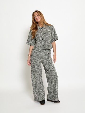 Peppercorn - Top 'Moe' em bege