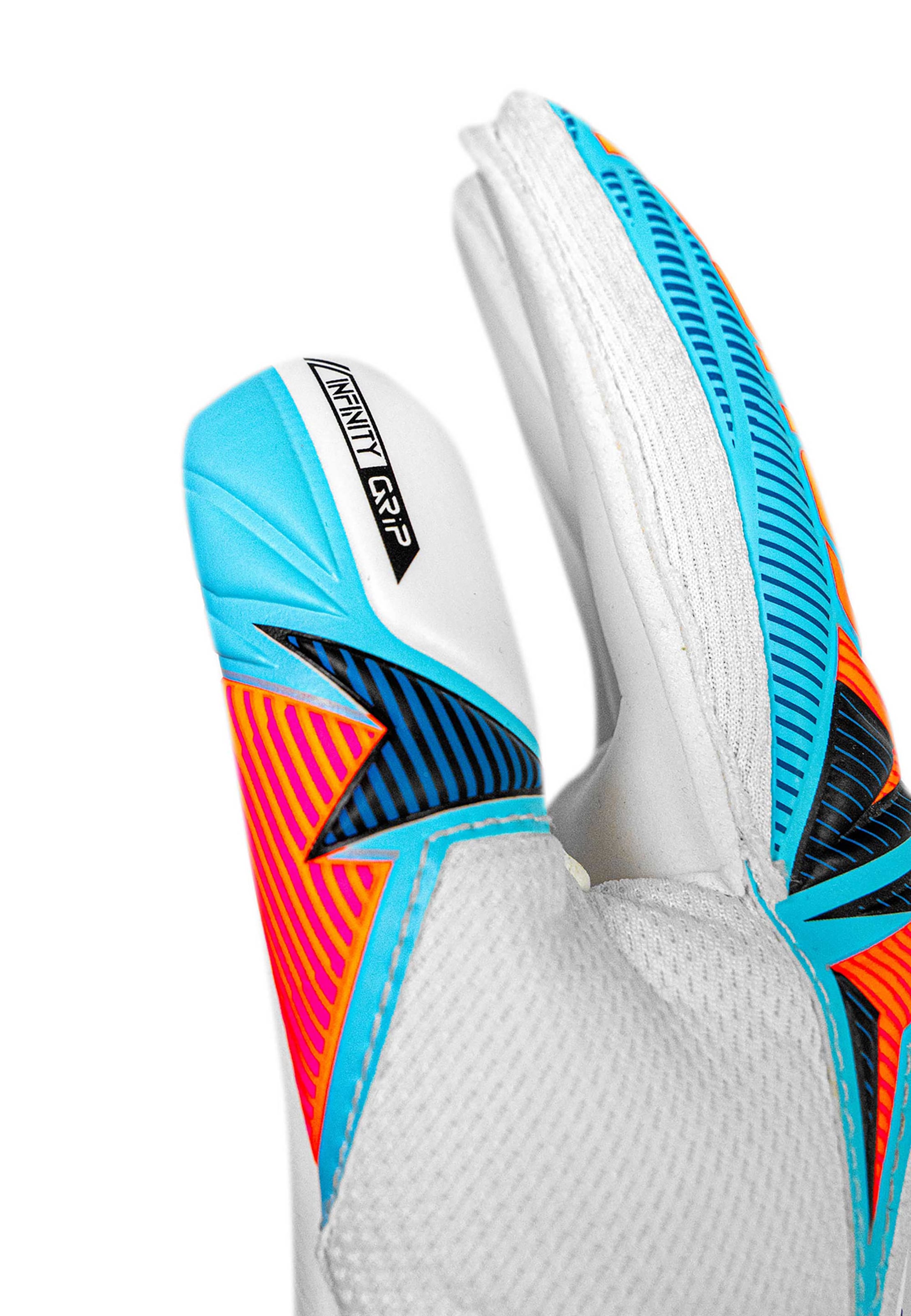 REUSCH Sports gloves 'Attrakt Advance' in White