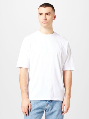 T-Shirt Trendyol en blanc : devant