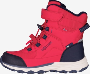 TROLLKIDS Snow Boots in Red: front