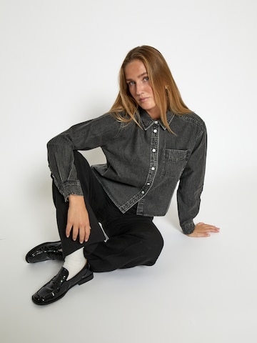 DESIRES Shirt 'Iris' in Grijs