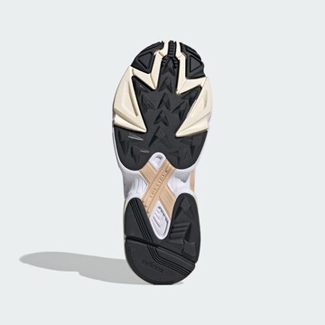 ADIDAS ORIGINALS - Zapatillas deportivas bajas 'Falcon' en beige