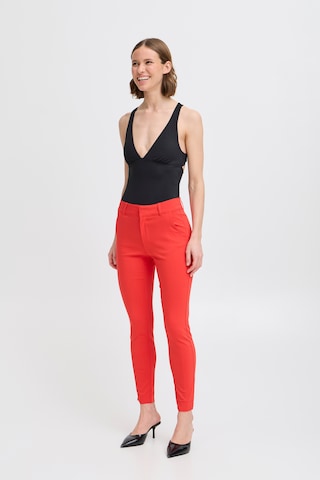 b.young - Slimfit Calças 'Dixi' em vermelho