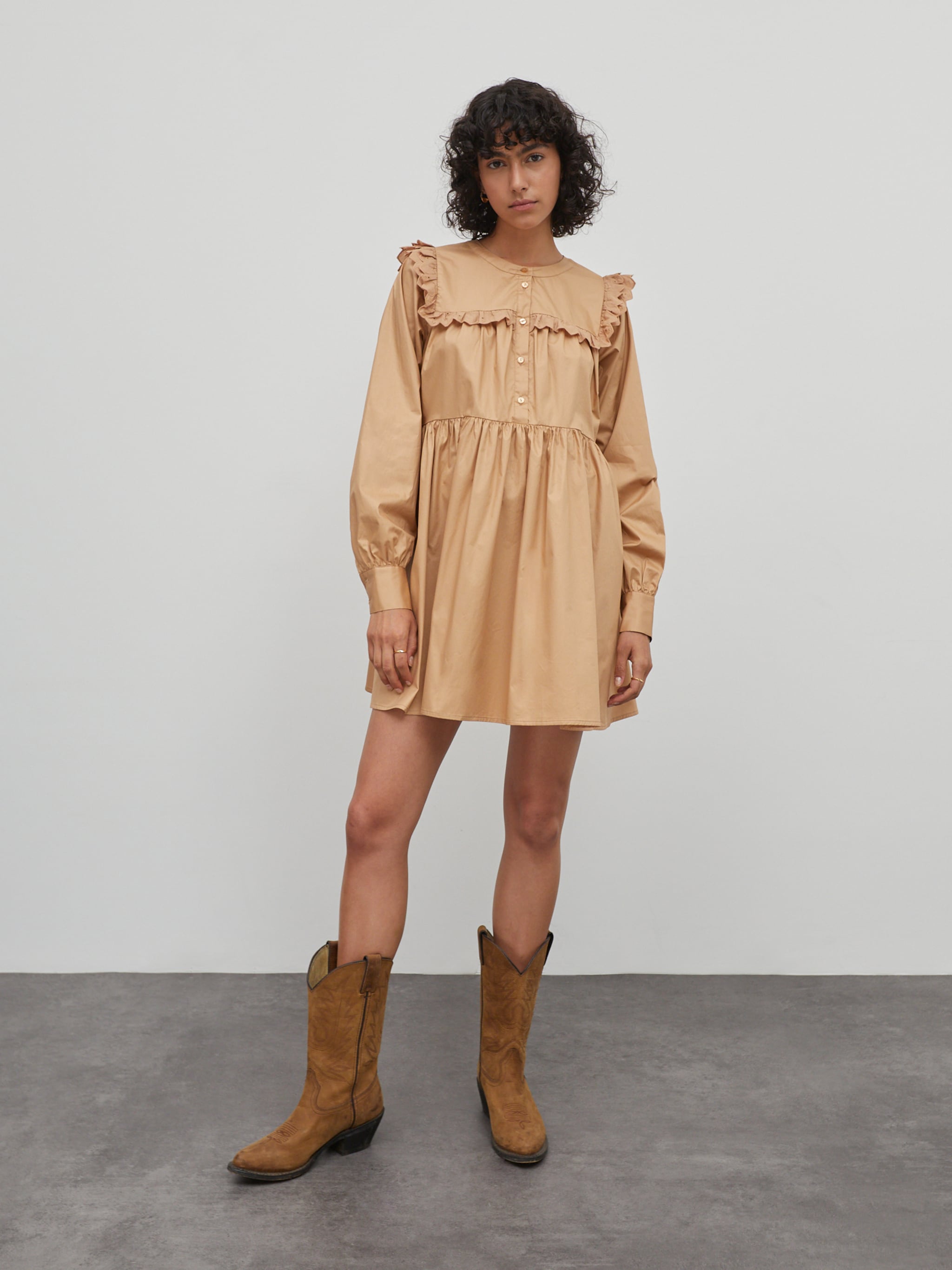 EDITED Produits Robe 'Camryn' sable