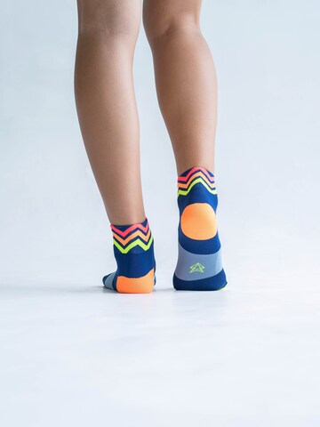 INCYLENCE Athletic Socks 'WAVES SHORT' in Blue