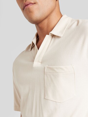 T-Shirt 'JOHNNY COLLAR' GAP en beige