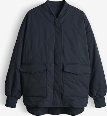 zils OPUS Starpsezonu jaka 'Hellsy': no priekšpuses