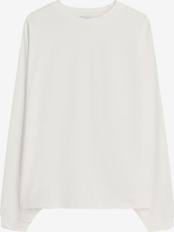 T-Shirt Bershka en blanc : devant