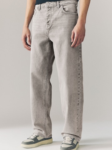 Next Loose fit Jeans in Grey: front