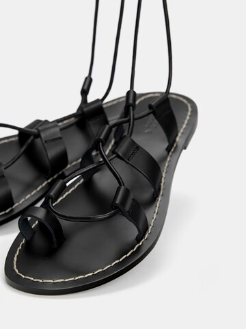 Sandalo di Pull&Bear in nero